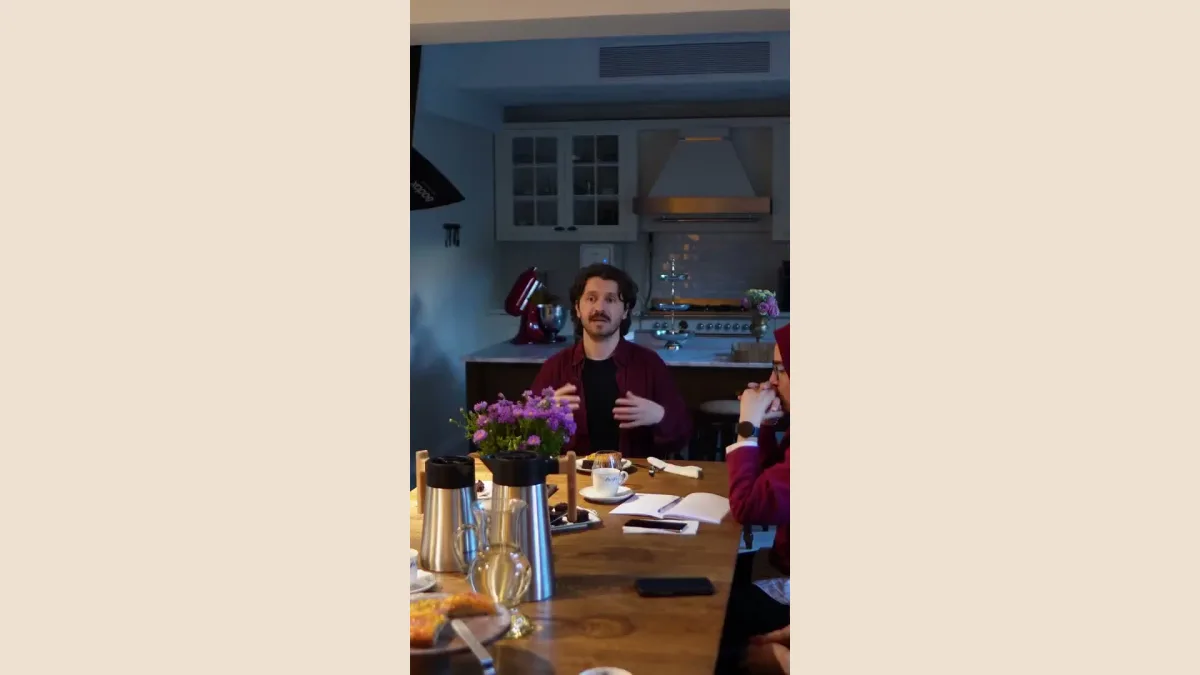 Erotizm, Arkadaşlık, Aşk etkinliğinden video